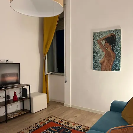 La Casa Di Clara - Centro Storico - Vicino Metro & Duomo - Ideale Per Coppie