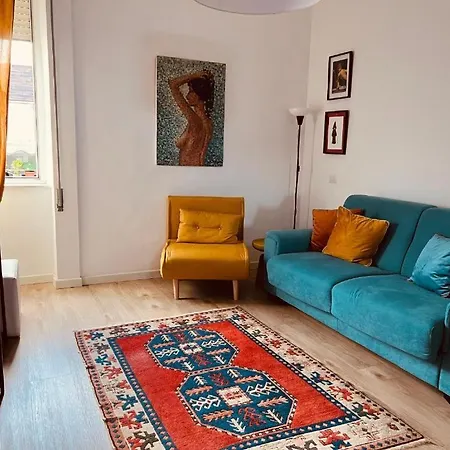 La Casa Di Clara - Centro Storico - Vicino Metro & Duomo - Ideale Per Coppie شقة نابولي